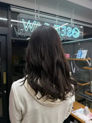 ロング SEE-SAW． MANAKAのヘアスタイル