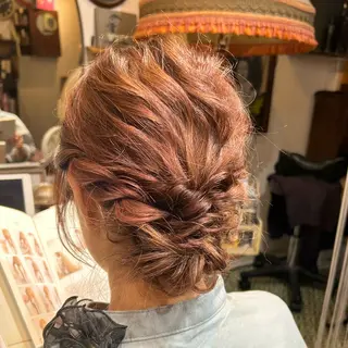 ミディアム ヘアアレンジ BRITS 渡辺 菜々子のヘアスタイル