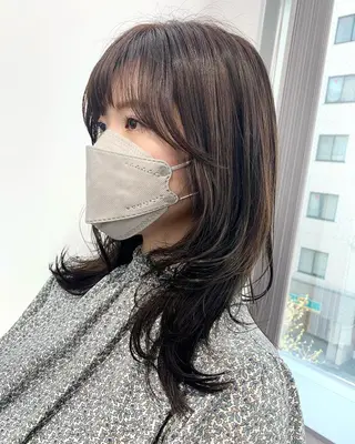 ミディアム カラー パーマ ヘアアレンジ メンズ キッズ ネイル マツエク・マツパ アイブロウ 似合せレイヤー／ 柔らか透明感カラーのヘアスタイル