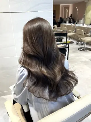 ロング カラー 透明感カラー🌿 グレージュ🐺陽介のヘアスタイル