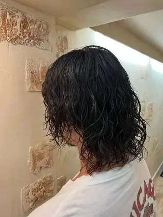 セミロング パーマ メンズ 退色まで透明感ある ダブルカラー/リクのヘアスタイル