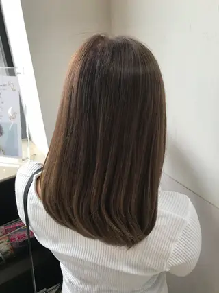 ミディアム カラー Oopsレイヤー 加藤澄都のヘアスタイル