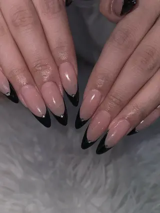 ネイル さゆり￤推しキャラ ￤ロングネイル🩷のネイルデザイン