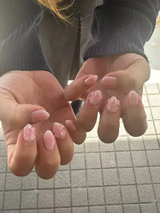 ネイル Sawa ︎︎𓂃⟡.·のネイルデザイン