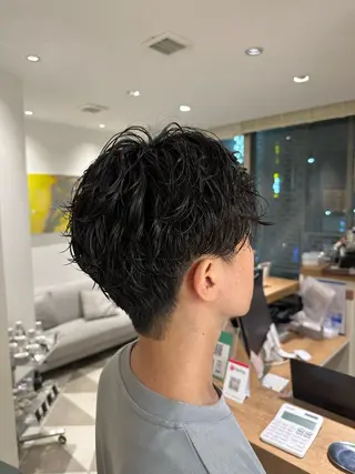 パーマ メンズ ヤスマルユイカ 髪質改善/透明カラーのヘアスタイル