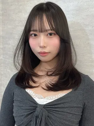 ミディアム カラー ヘアアレンジ 韓国レイヤーカット/ 儚げカラーチナツのヘアスタイル