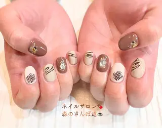 ネイル ショートネイル 森のさんぽ道のネイルデザイン