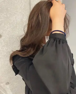 ロング カラー フクダ ジュリのヘアスタイル