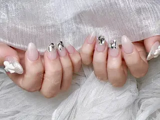ネイル 🦋 Queenieのネイルデザイン