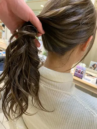 セミロング カラー ヘアアレンジ 店長 大方康暉のヘアスタイル
