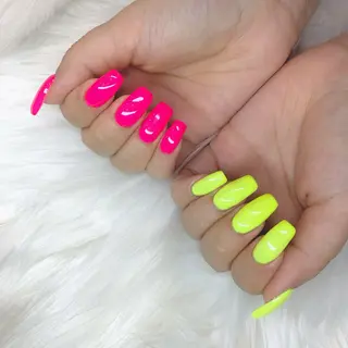 ネイル リスブラン🌱 IKUMIのネイルデザイン