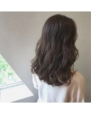 ロング カラー lani ブリーチ /ダブルカラーのヘアスタイル