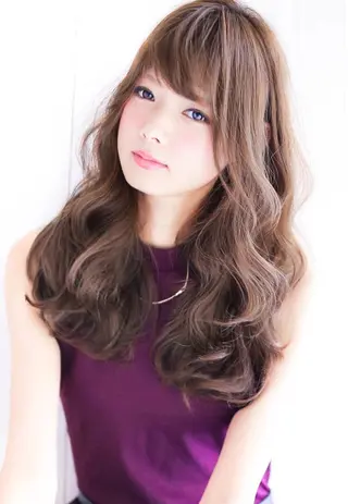 ロング パーマ 長尾 桃佳のヘアスタイル
