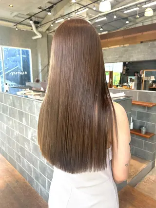 カラー 🫒オリーブ/透け感 レイヤー🌿モエカのヘアスタイル