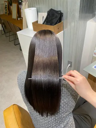 ロング SARA 【大阪梅田】のヘアスタイル