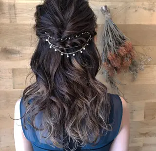 ロング カラー ヘアアレンジ 🌼 アユカのヘアスタイル