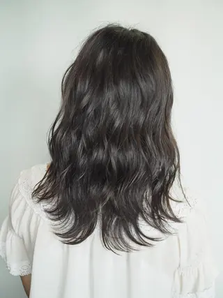 セミロング カラー ヘアアレンジ メンズハイトーン メンズバレイヤージュのヘアスタイル