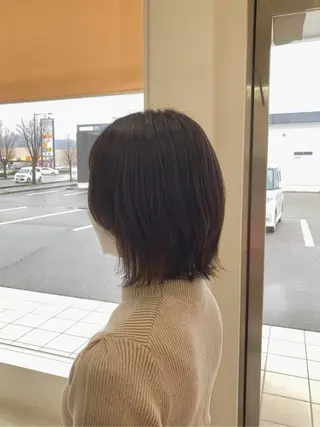 ミディアム 岡田 美妃のヘアスタイル