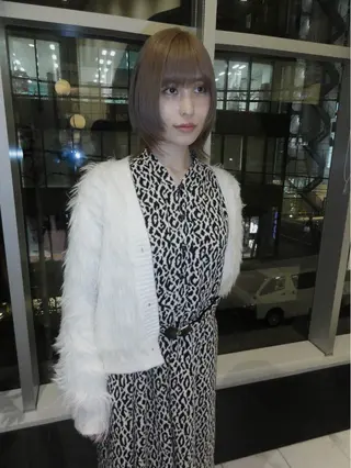 ミディアム カラー ブリーチ🧚 ボブ✍️レイヤーのヘアスタイル