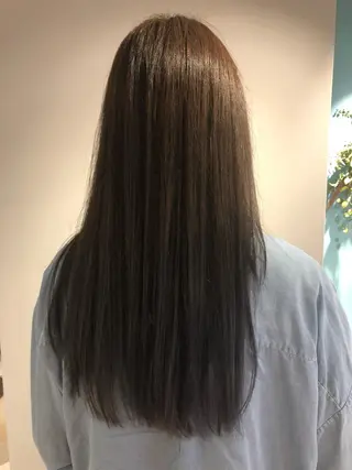 ロング カラー 佐川 友里のヘアスタイル