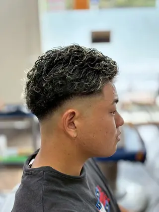メンズ パーマ 古橋 瑞希のヘアスタイル