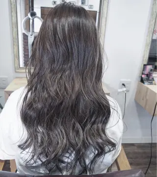 ロング カラー 土屋 貴章のヘアスタイル