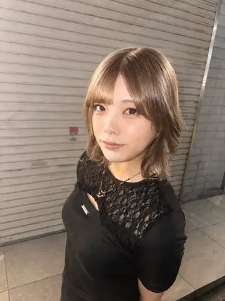 ミディアム デザインカラー🌈 メイク💄ヒカリ🌟のヘアスタイル