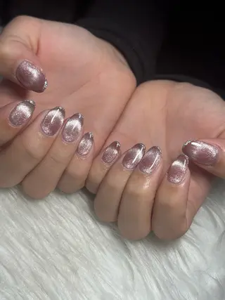 ネイル LAVISH 大和店 emi・:*+のネイルデザイン