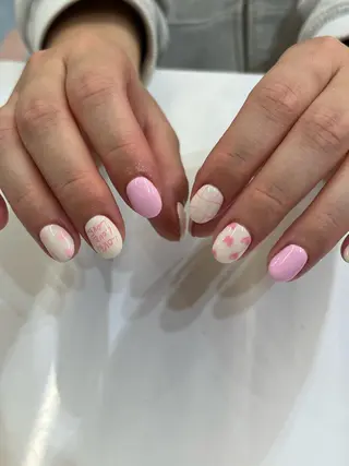 ネイル 👑 pool SAKI 👑のネイルデザイン