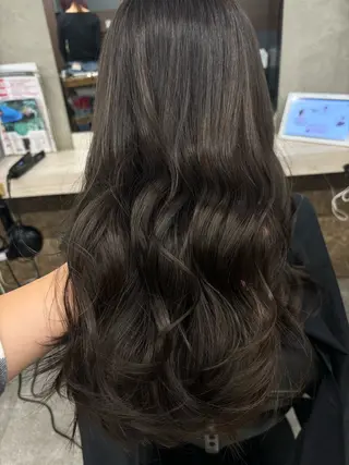 セミロング カラー ヘアアレンジ 💟Opus // Mizuki🐕のヘアスタイル
