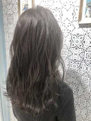 ロング 髪質改善 縮毛の達人 矢井由真のヘアスタイル