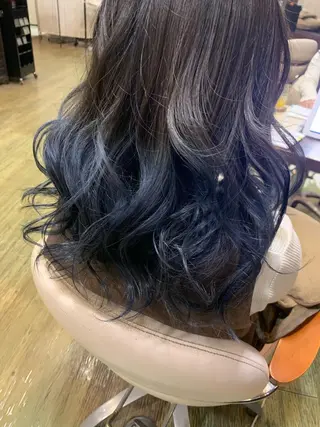 セミロング カラー 佐藤 瑚碧のヘアスタイル