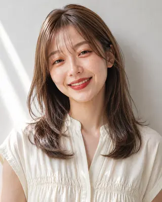 ロング 女性カット&カラー モデル⭐️大坂望心のヘアスタイル