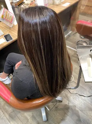 セミロング カラー 髪質改善カラー韓国風 レイヤーtudaのヘアスタイル