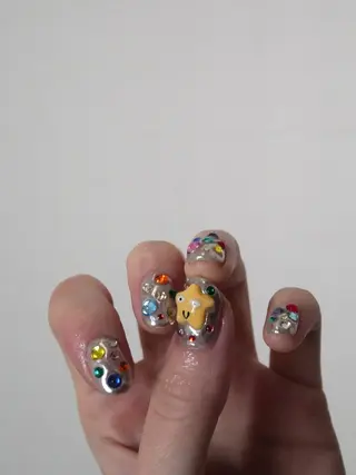 ネイル miku･:*+ hibi_のネイルデザイン