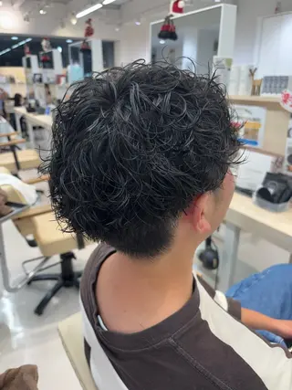 パーマ メンズ スパイキーショート/ ピンパーマ特化のヘアスタイル