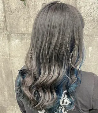 セミロング カラー r i n k aのヘアスタイル