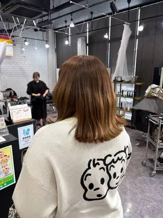 セミロング カラー 友滝 真菜美のヘアスタイル