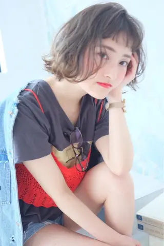 ミディアム あやか 白髪ぼかしハイライトのヘアスタイル