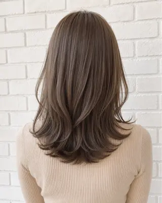 ミディアム カラー 透明感カラー/艶髪/ 🫧乳井悠香のヘアスタイル