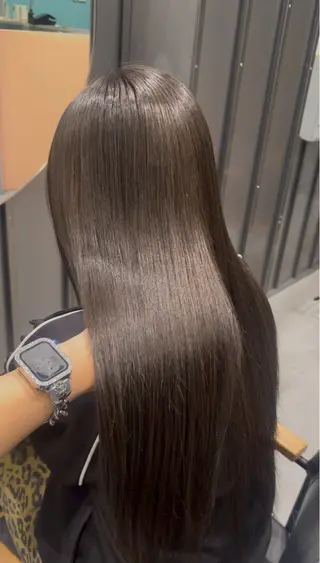 カラー 🐈‍⬛JUMI /透明感カラー/🩶のヘアスタイル