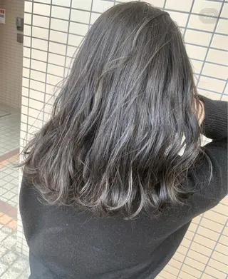 セミロング ブリーチなしで 全国から予約殺到♡のヘアスタイル