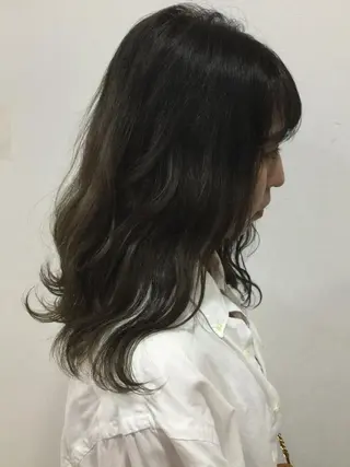 セミロング カラー ヘアアレンジ 脱白髪染め美容師 竹内涼乃のヘアスタイル