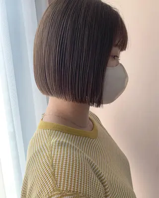 ショート カラー hubhair レイヤー/透明感のヘアスタイル