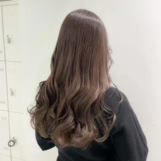 カラー 色持ち🤎ベージュ/ ブラウン🏹表参道のヘアスタイル
