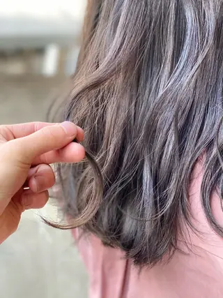 セミロング カラー 勝河 怜楊のヘアスタイル