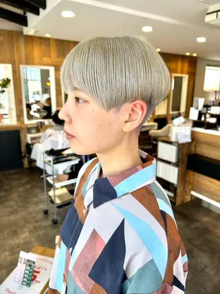 ショート カラーモデル募集中 美容室ハピスのヘアスタイル