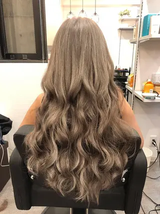 セミロング 100%高級人毛使用 LANIUMEDAのヘアスタイル