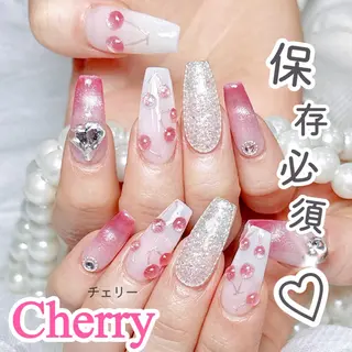 ネイル Queenie 🦋のネイルデザイン