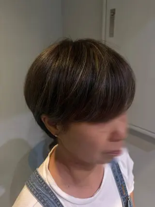 ショート カラー 長谷川 ななこのヘアスタイル